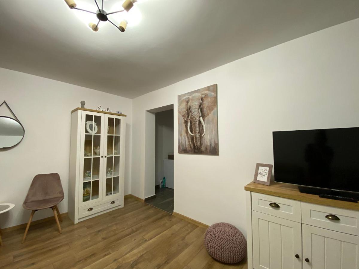 Hall Apartment